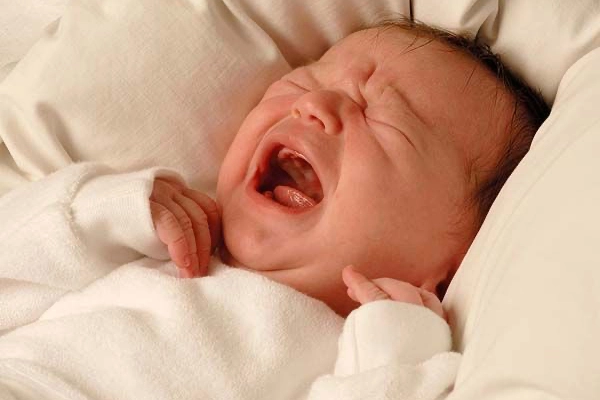 Có nhiều nguyên nhân dẫn đến co giật ở trẻ sơ sinh